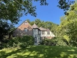 Unit for sale at 16 Alberta Rd, Brookline, MA 02467