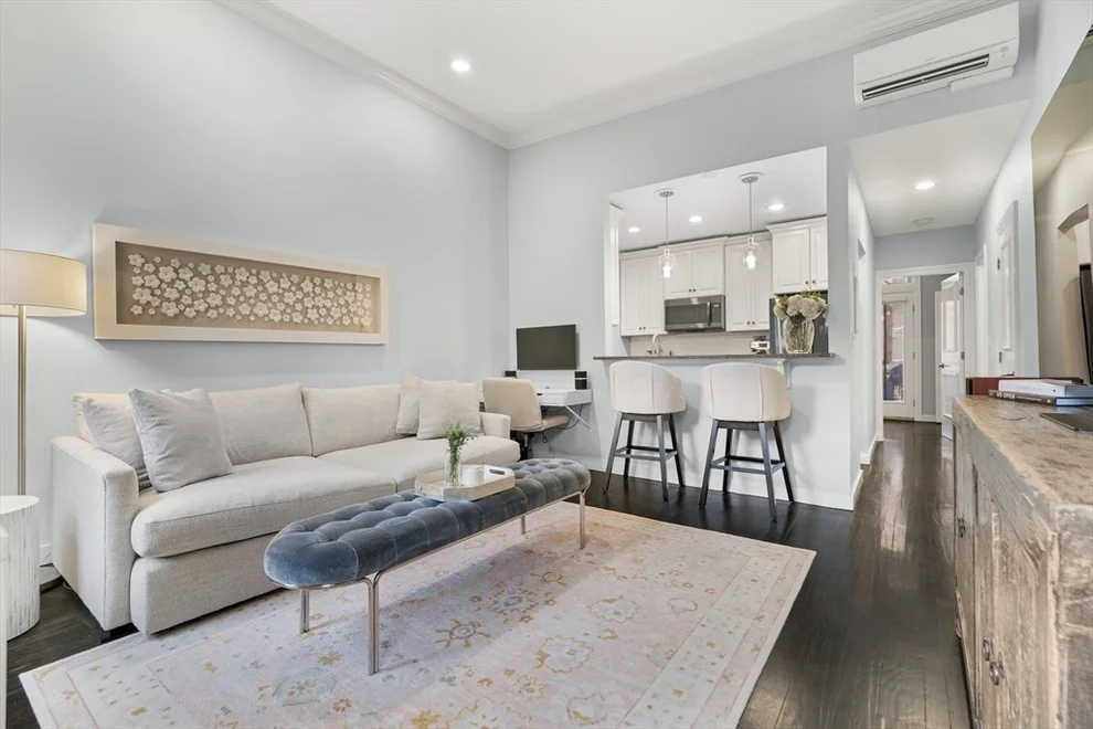 Unit for sale at 202 W Springfield St, Boston, MA 02118