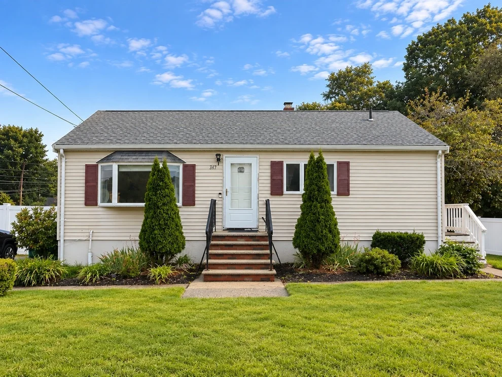 Unit for sale at 347 Lexington St, Woburn, MA 01801