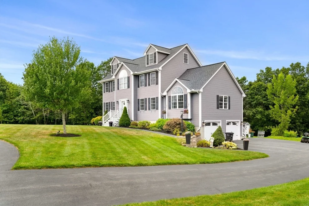 Unit for sale at 1 Lisa Ln, Haverhill, MA 01835