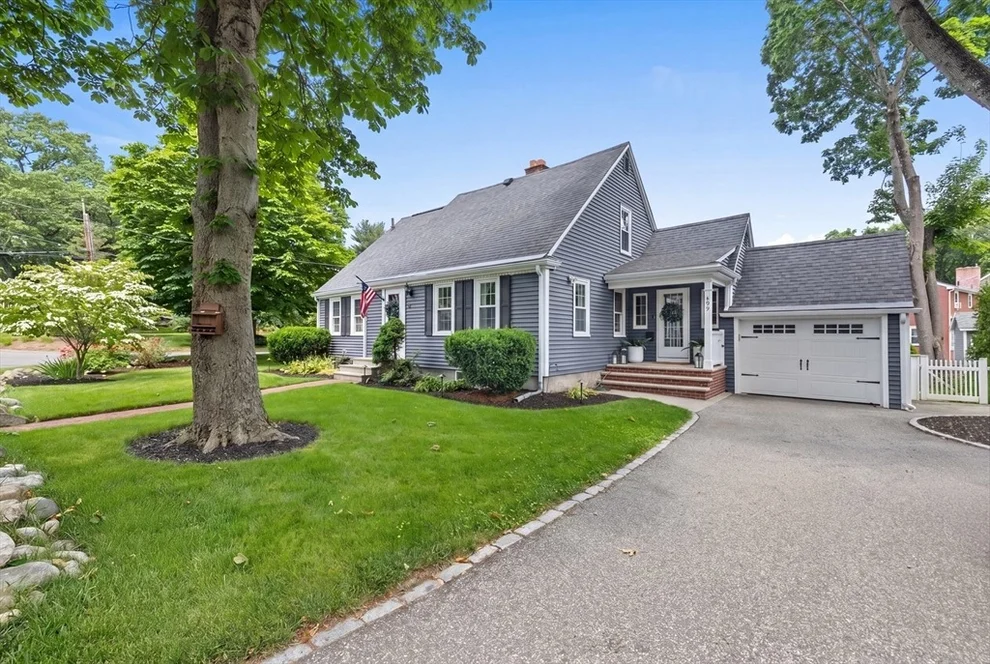 Unit for sale at 299 Pearl St, Reading, MA 01867