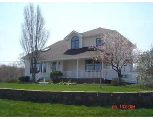 Unit for sale at 20 Wolf Hill Dr, Swansea, MA 02777