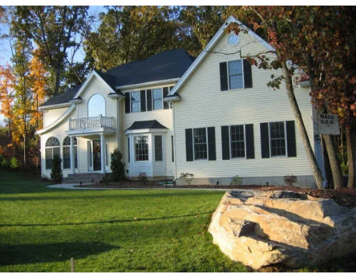 Unit for sale at 64 Dufresne Dr, Marlborough, MA 01752