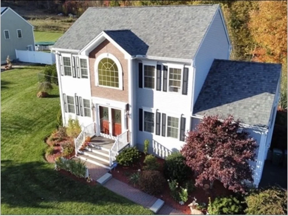 Unit for sale at 204 Roosevelt St, Fitchburg, MA 01420