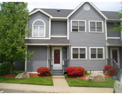 Unit for sale at 14 Oak Leaf Way, Peabody, MA 01960