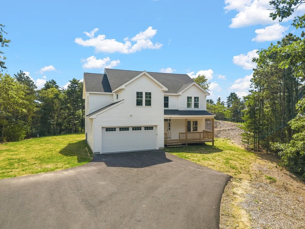 Unit for sale at 33 Seabiscuit Dr, Plymouth, MA 02360