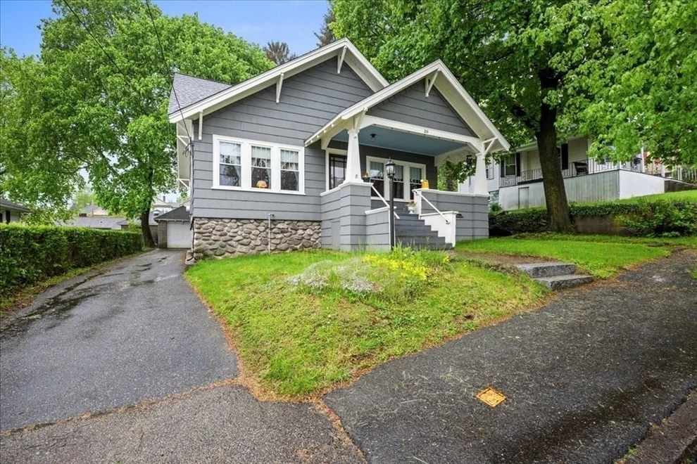 Unit for sale at 39 Kosta Street, Worcester, MA 01607