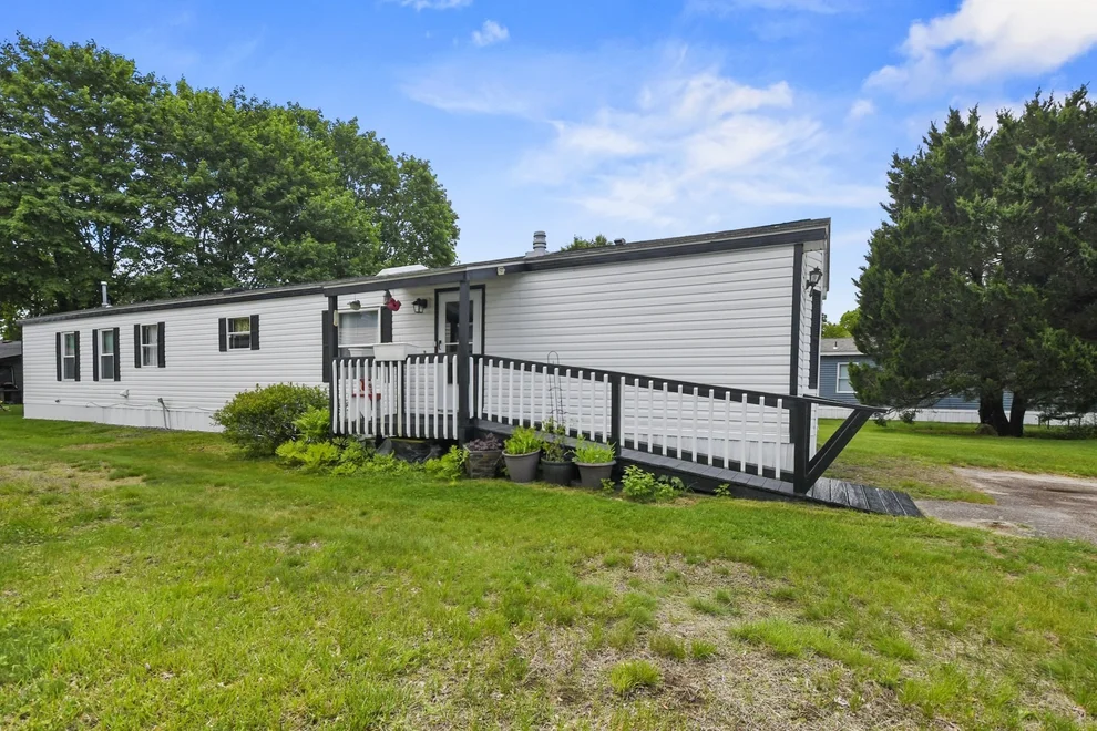 Unit for sale at 46 Wright Way, Coventry, RI 02816