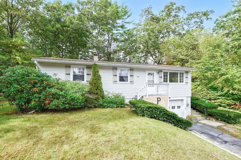 Unit for sale at 250 Breckenridge St, Palmer, MA 01069