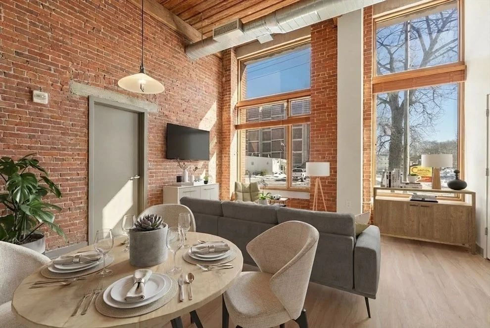 Unit for sale at 146 Court St, Brockton, MA 02302