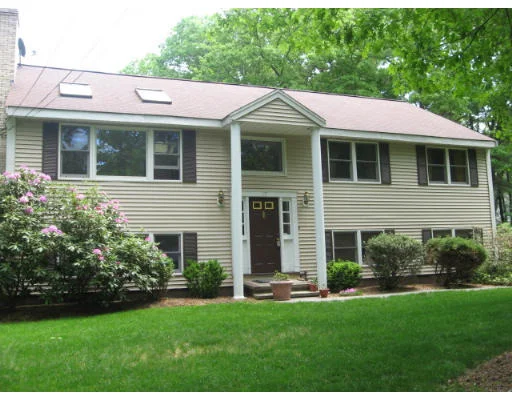 Unit for sale at 17 Jennings Rd, Billerica, MA 01862