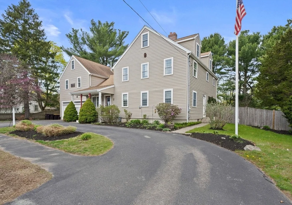 Unit for sale at 514 Pleasant St, Weymouth, MA 02190