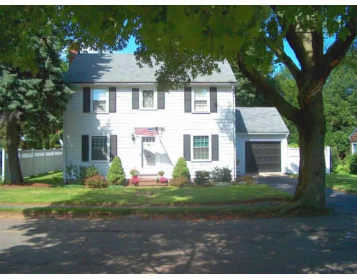 Unit for sale at 6 Londonderry Road, Marblehead, MA 01945