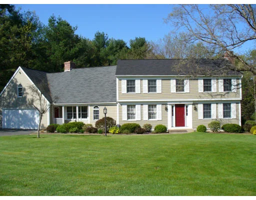 Unit for sale at 6 Chadwyck Lane, East Longmeadow, MA 01028