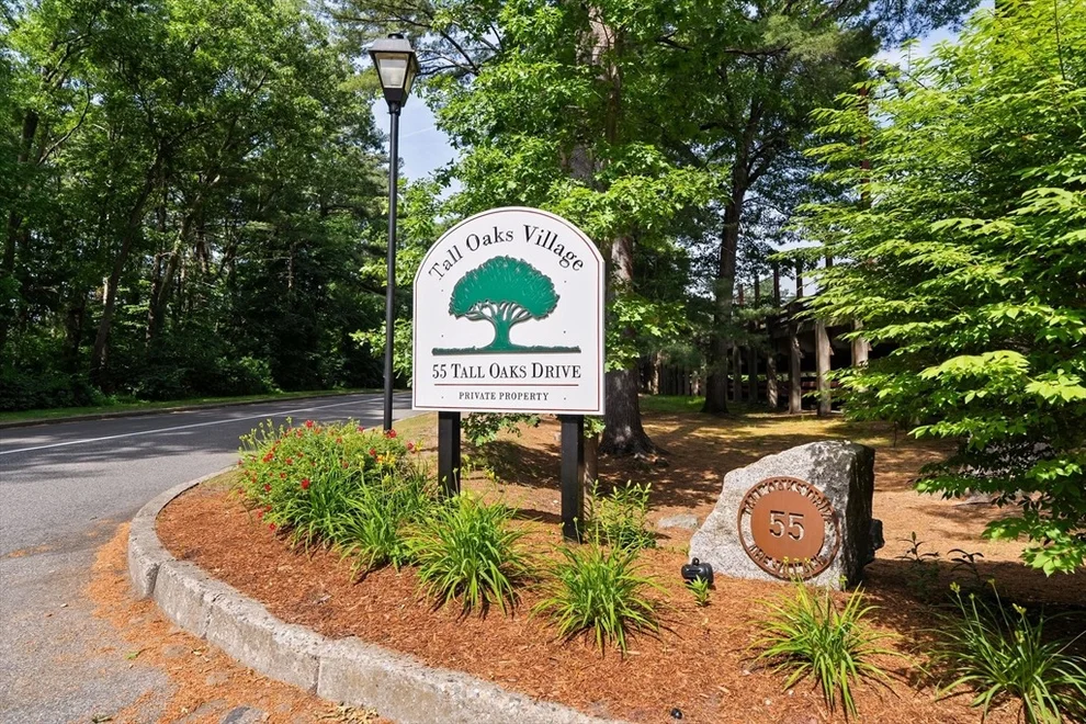 Unit for sale at 55 Tall Oaks Dr, Weymouth, MA 02190
