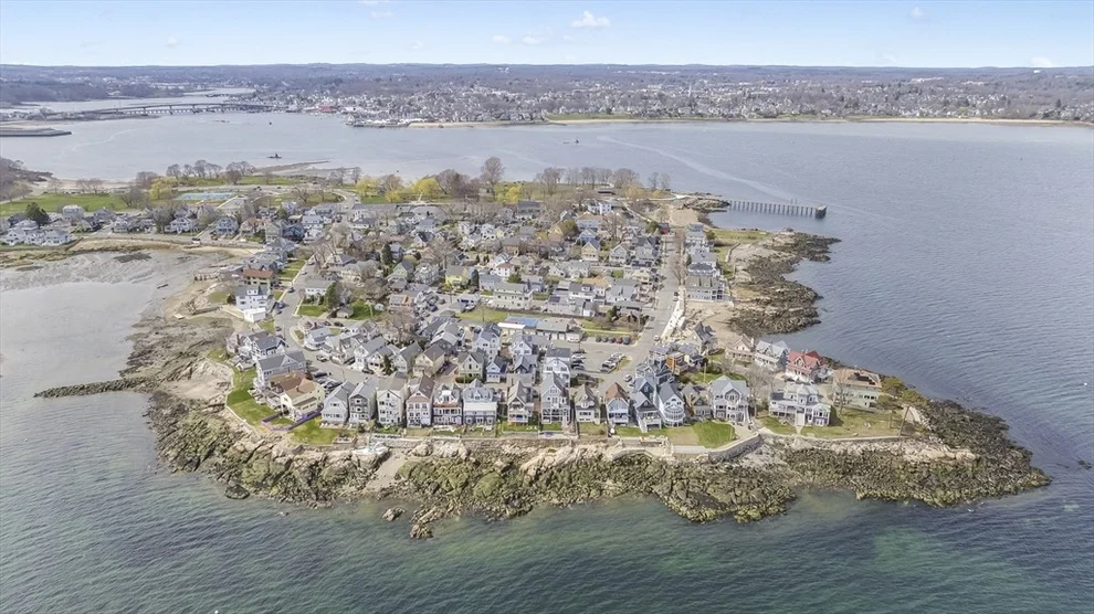 Unit for sale at 107 Bay View Ave, Salem, MA 01970