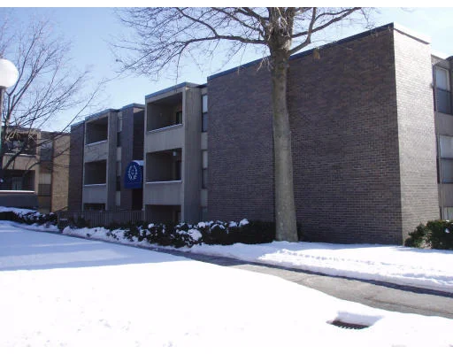 Unit for sale at 56C Shrewsbury Green, Shrewsbury, MA 01545