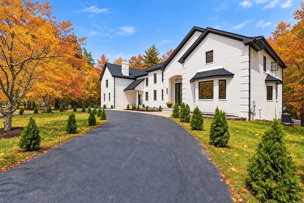 Unit for sale at 15 Somerset Drive, Andover, MA 01810