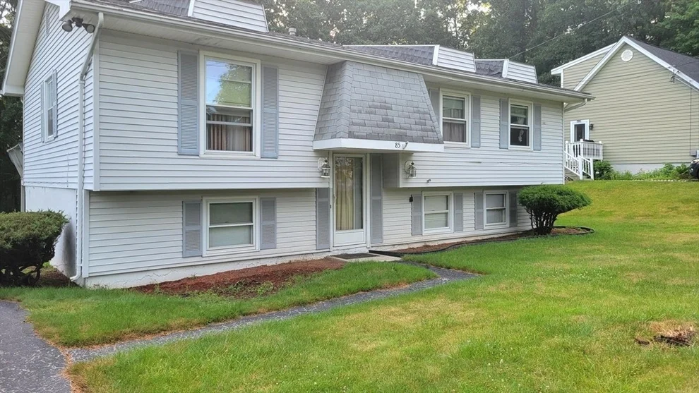Unit for sale at 85 Idlewood St, Southbridge, MA 01550