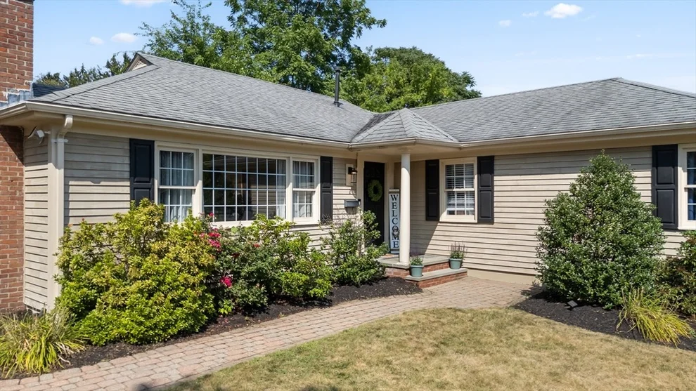 Unit for sale at 2 Herbert Road, Worcester, MA 01602
