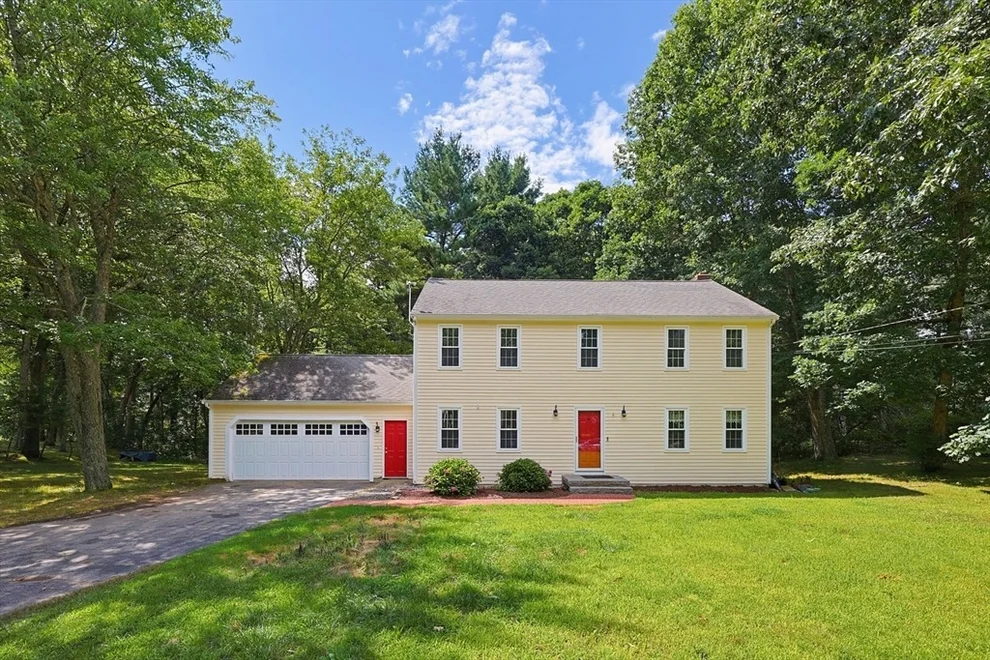 Unit for sale at 3 Brewster Road, Norfolk, MA 02056