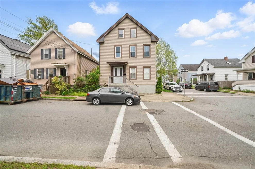 Unit for sale at 220 North St, New Bedford, MA 02740