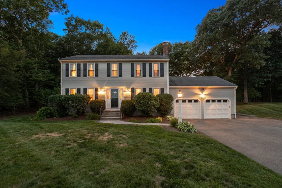 Unit for sale at 3 Crockett Cir, Hopedale, MA 01747