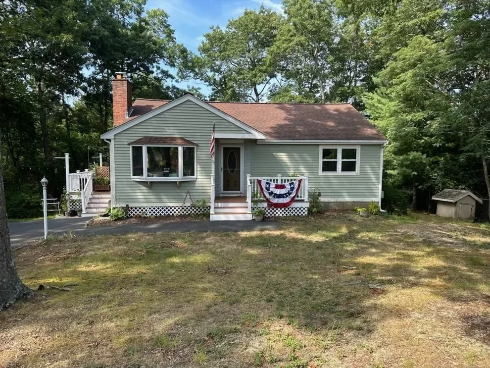Unit for sale at 35 Scarlet Dr, Plymouth, MA 02360