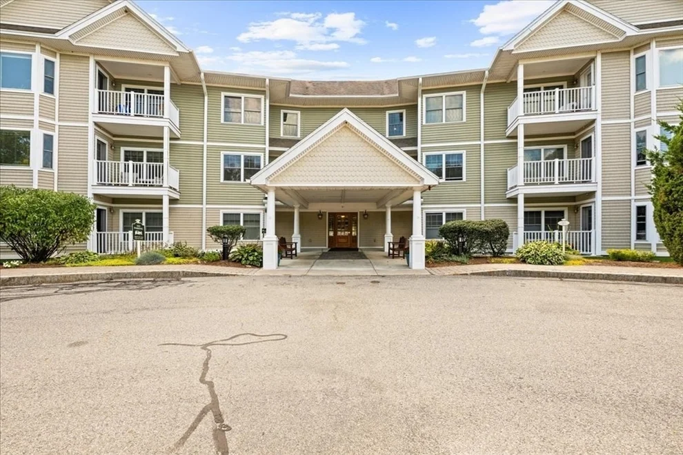 Unit for sale at 490 Main St, Northborough, MA 01532