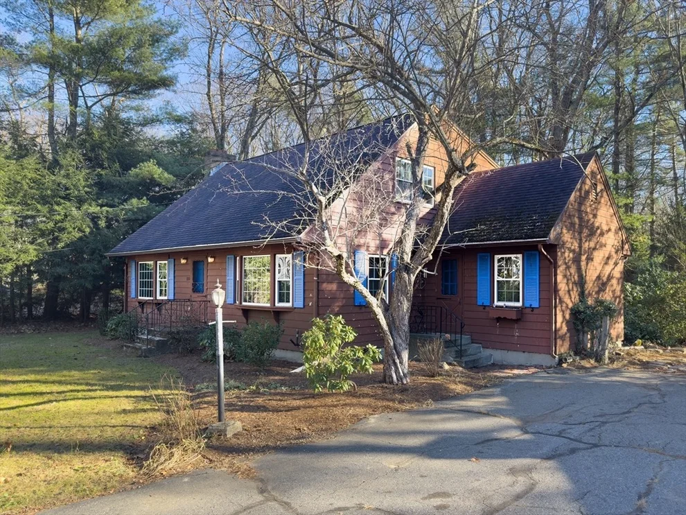 Unit for sale at 130 South Rd, Holden, MA 01520