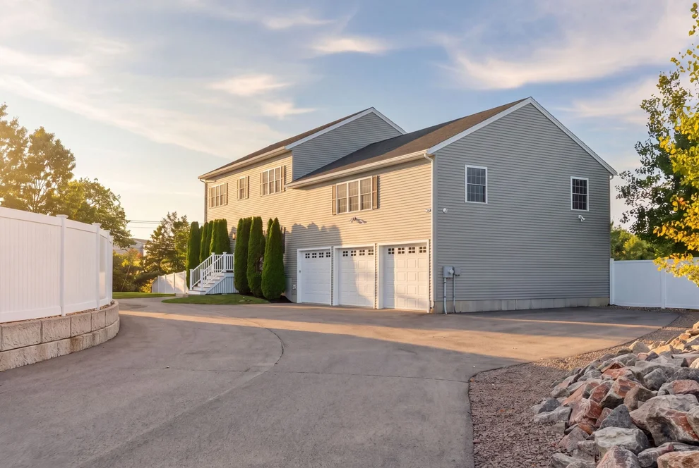 Unit for sale at 9 Marshall Circle, Peabody, MA 01960