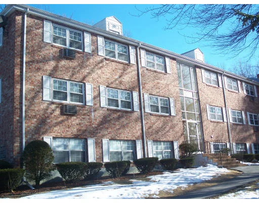 Unit for sale at 120 Edgelawn Ave, North Andover, MA 01845