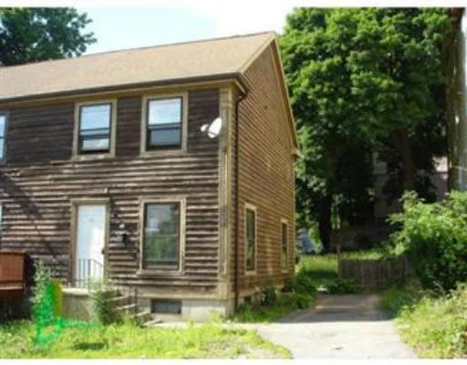 Unit for sale at 86 Chatham St, Worcester, MA 01609