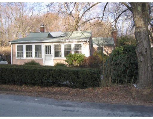 Unit for sale at 17 School St, Hamilton, MA 01982