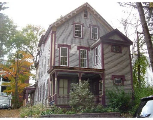 Unit for sale at 1 Oxford Place, Worcester, MA 01609