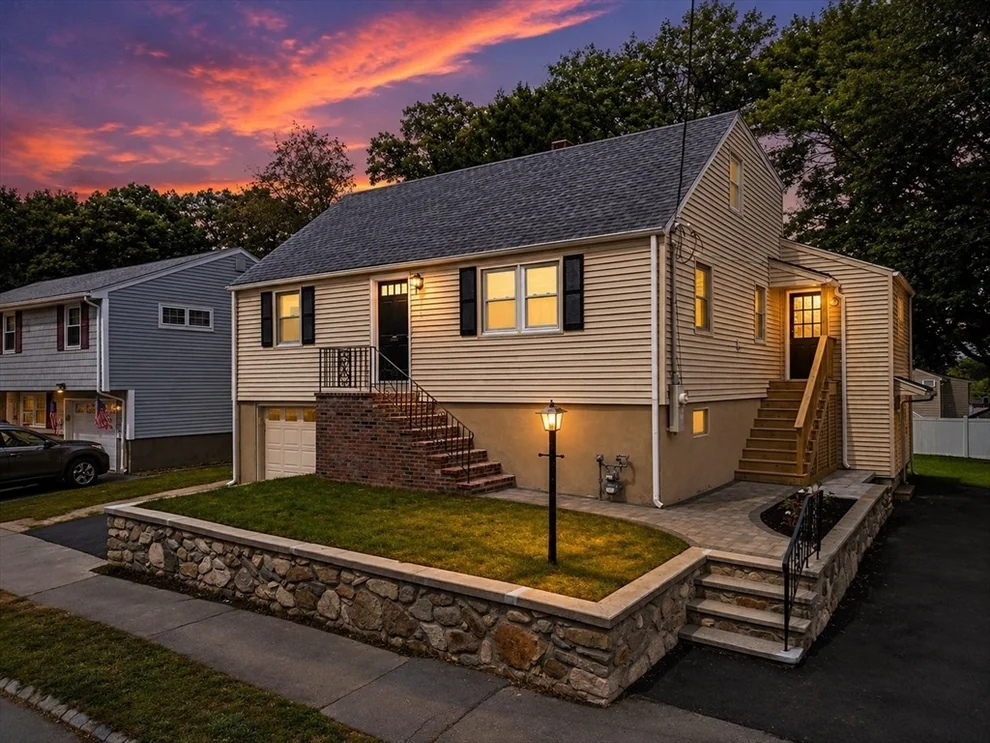 Unit for sale at 151 Dartmouth St, Lynn, MA 01904