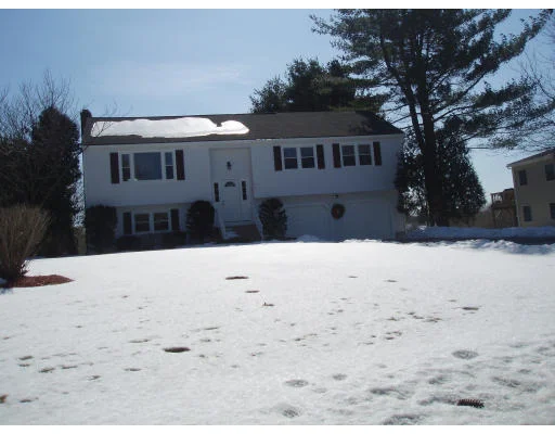 Unit for sale at 71 Indian Meadow Dr, Northborough, MA 01532