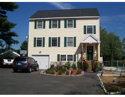 Unit for sale at 10 Pandy Lane, Methuen, MA 01844
