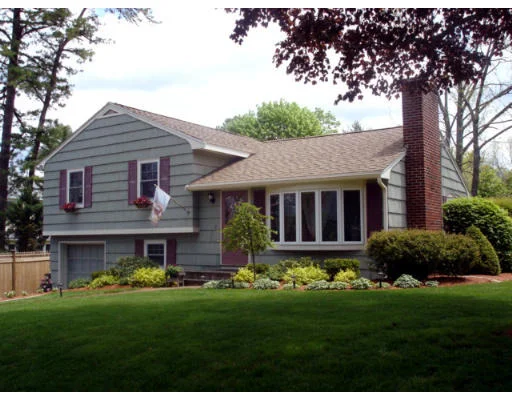 Unit for sale at 17 Weston Ave, Georgetown, MA 01833
