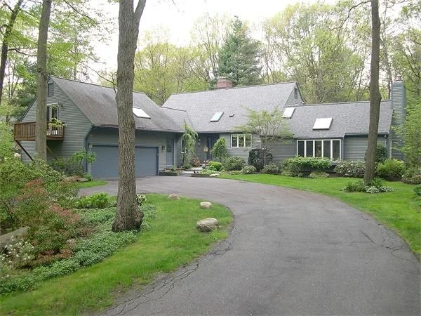 Unit for sale at 37 Farm Hill Rd, Natick, MA 01760