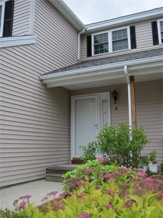 Unit for sale at 8 Morgan Way, Fitchburg, MA 01420