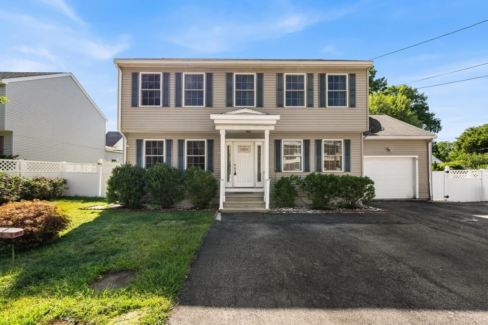 Unit for sale at 388 Varnum Ave, Lowell, MA 01854