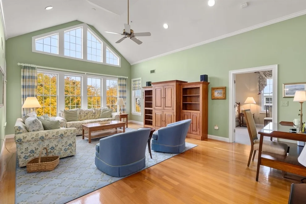 Unit for sale at 106 Washington St, Quincy, MA 02169