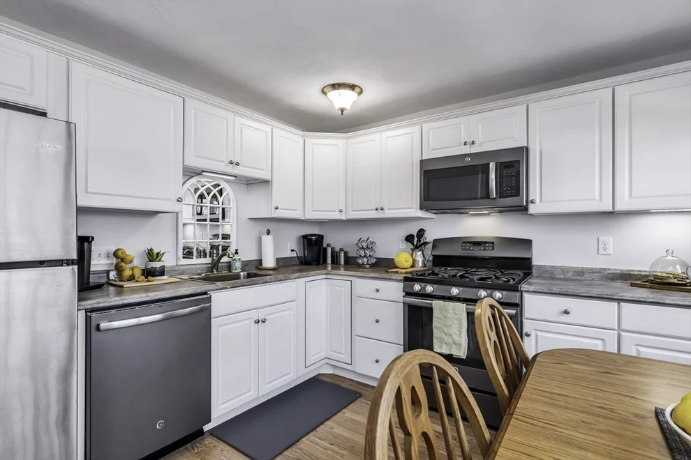 Unit for sale at 60 Edgelawn Ave, North Andover, MA 01845