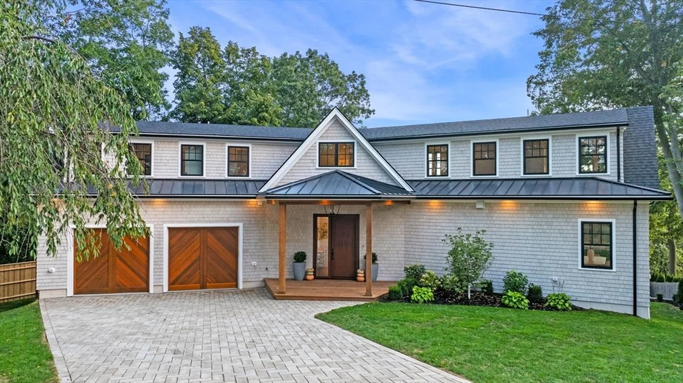 Unit for sale at 27 Sparhawk Ter, Marblehead, MA 01945
