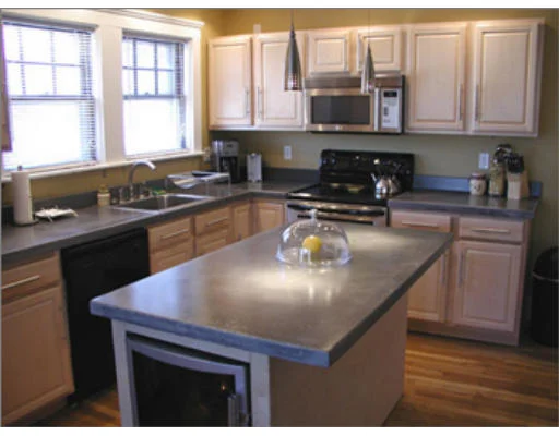 Unit for sale at 2 Harding Ave, Haverhill, MA 01835