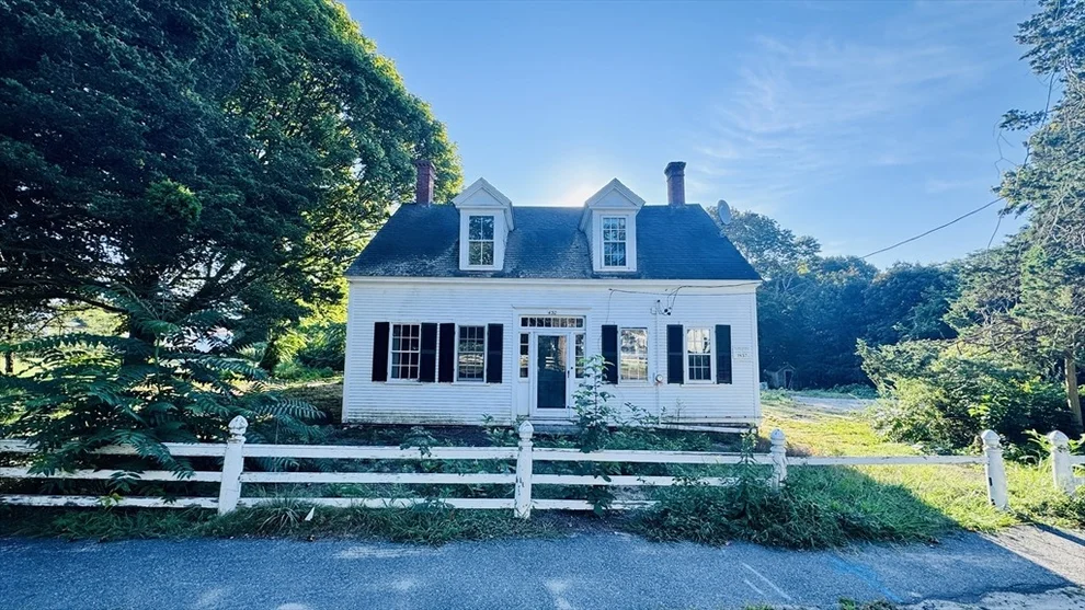 Unit for sale at 430 Main St, Dennis, MA 02660