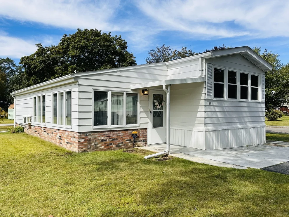 Unit for sale at 47 Contessa Ln, Springfield, MA 01119