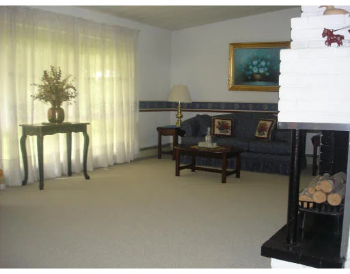 Unit for sale at 98 Hastings St, Framingham, MA 01701