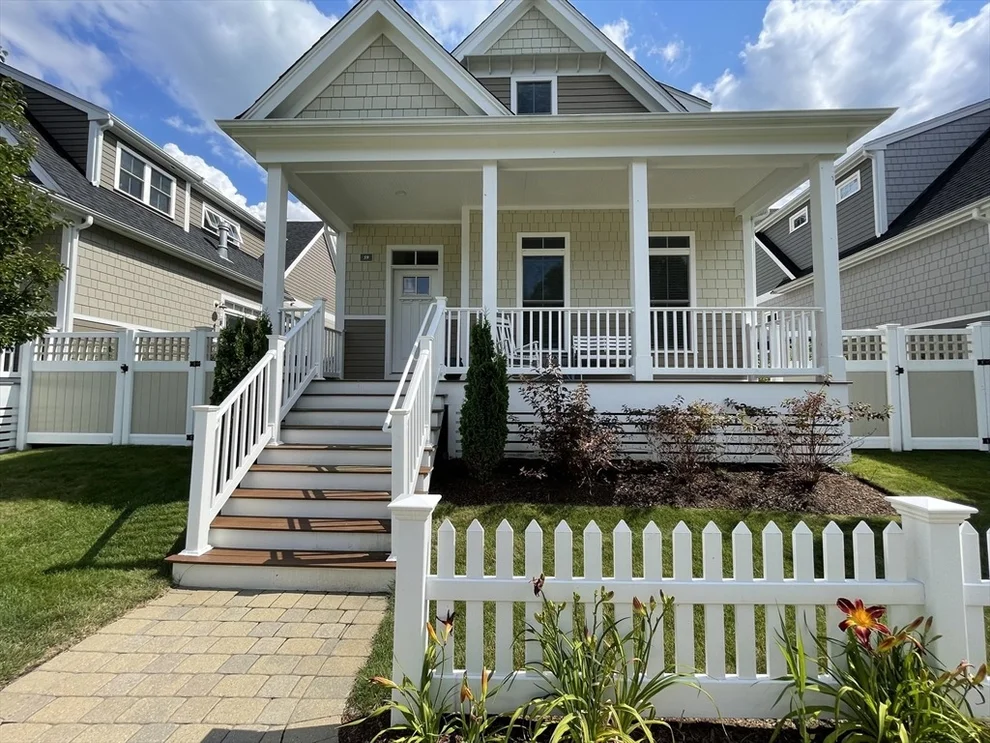 Unit for sale at 59 Boydes Xing, Norfolk, MA 02056